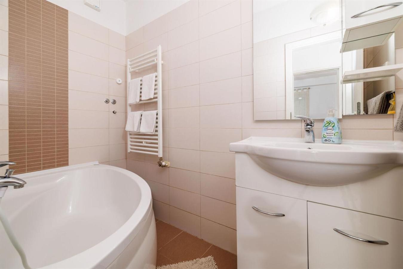 Apartments Marija Senj Senj  Ngoại thất bức ảnh